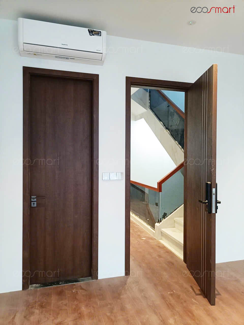 Cửa gỗ nhựa Composite Ecosmart màu M38