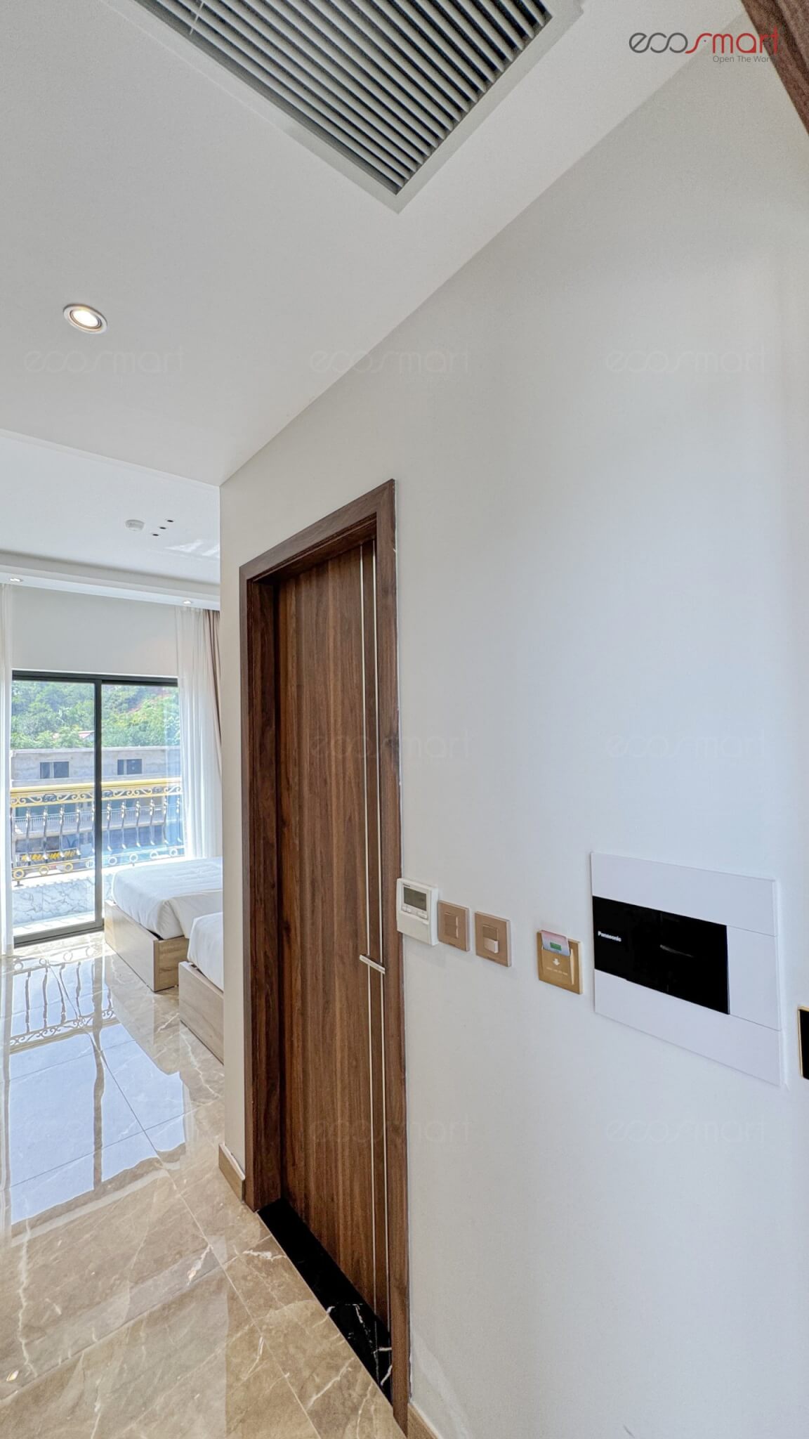 Cửa Ecosmart tại khách sạn Bách Thảo Ngân Tuyên Quang