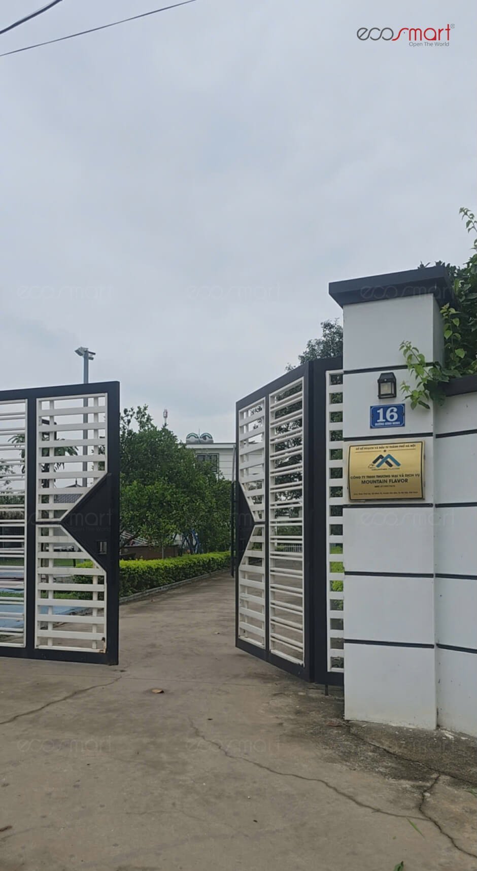 Công trình văn phòng sử dụng cửa gỗ nhựa Composite Ecosmart