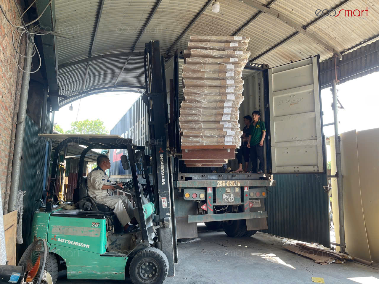 ATA GROUP CHUYỂN HÀNG CHO DỰ ÁN NHÀ Ở XÃ HỘI BÃI VIÊN