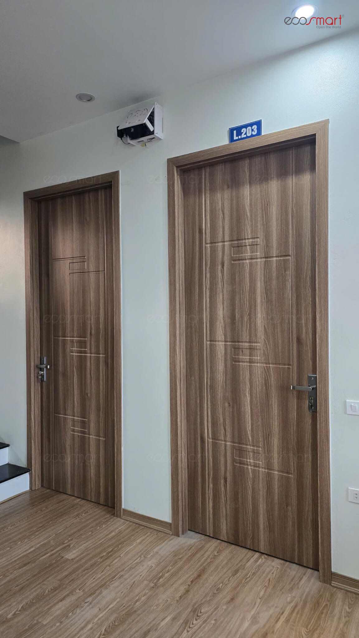 Mẫu cửa gỗ nhựa Composite Ecosmart M22